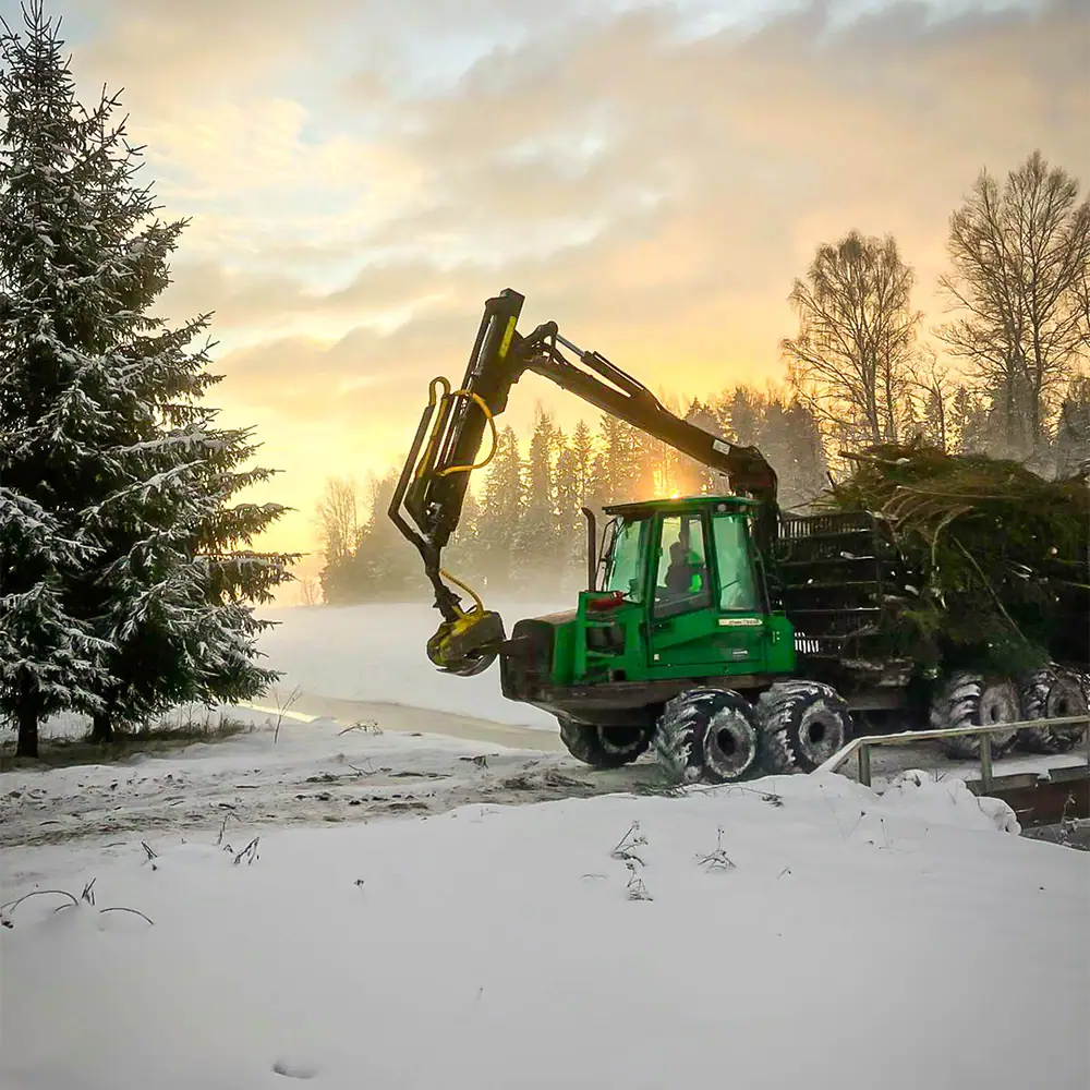 Forvarders ziemas rītā
